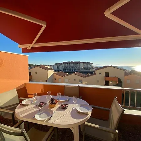 Apartment T2 Avec Terrasse Et Parking A 50m De La - Fr-1-413-257 *